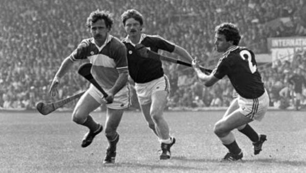 Johnny Flaherty of Offaly in action against Sylvie Linnane, left, and Seamus Coen of Galway during the All-Ireland Senior Hurling Championship Final match between Offaly and Galway at Croke Park in Dublin. Photo by Ray McManus/Sportsfile